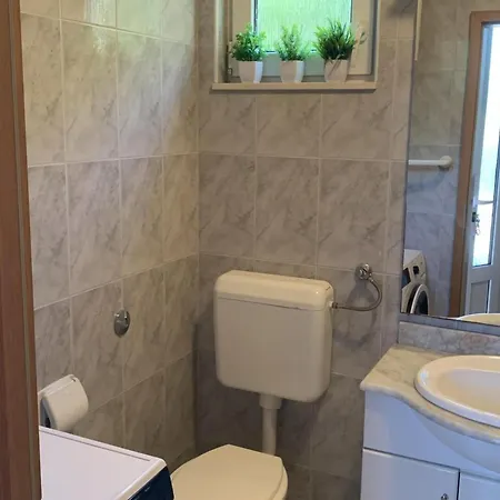 J&m 2 - One Bedroom With Terrace * Рогозница